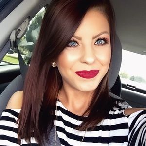 Meet your Posher, Tabitha